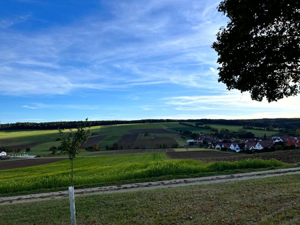 Apartment Im Usseltal - Zirben - Monheimer Alb - Altmuehltal - Familie Geyer Daiting *